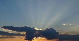 Sonnenuntergang, Wolken schmal.jpg